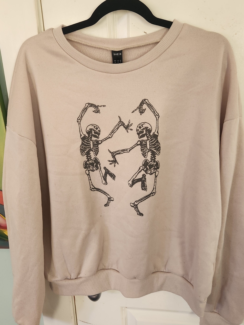 SHEIN Beige Crewneck Sweatshirt with Black Skeleton Print